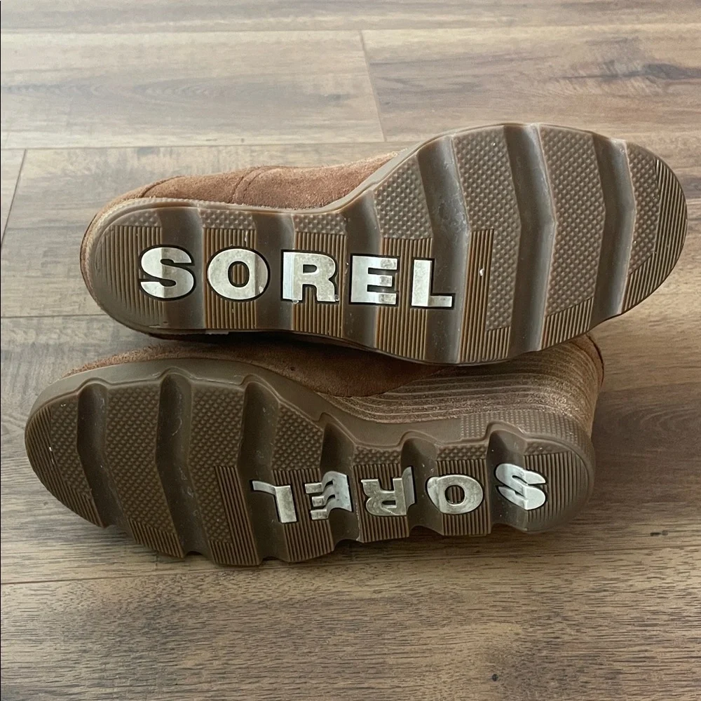 Sorel Tan Suede Wedge Boots Size 8.5